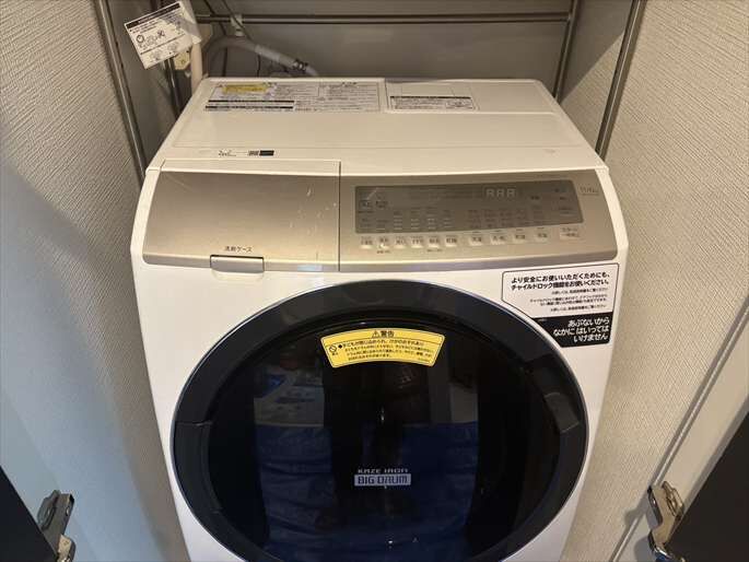 乾燥使わないとカビる理由。中野区でのドラム式洗濯機(日立BD-SV110F)分解掃除事例