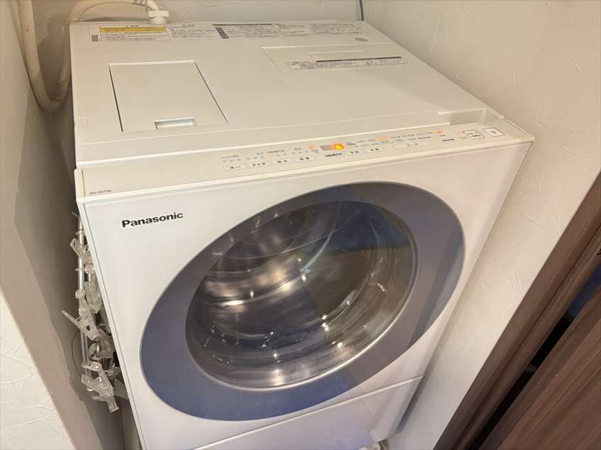【カビだらけのキューブル】世田谷区でのパナソニック製ドラム式洗濯機(NA-VG710L)分解掃除事例