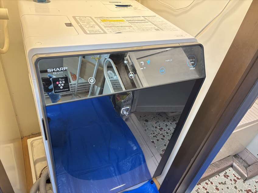 乾燥ダクト掃除の思わぬリスク⁈シャープ製ドラム式洗濯機ES-U111 | 練馬区での分解クリーニング事例
