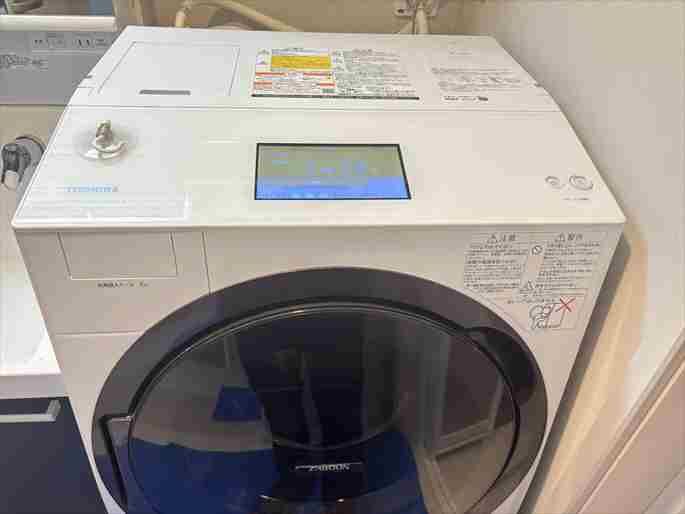 「扉から空気が漏れる…」東芝製ドラム式洗濯機TW-127X8BK | 文京区での分解掃除事例