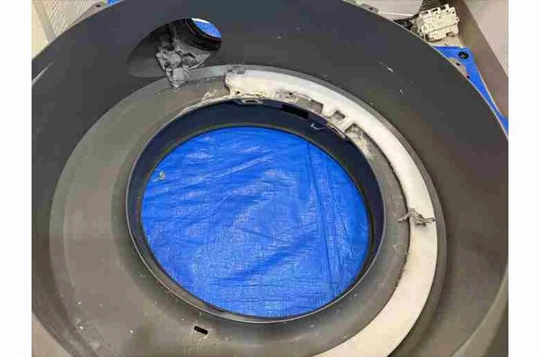    【東芝TW-127XH4】購入半年で異臭が… | 大田区でのドラム式洗濯機分解掃除事例   
