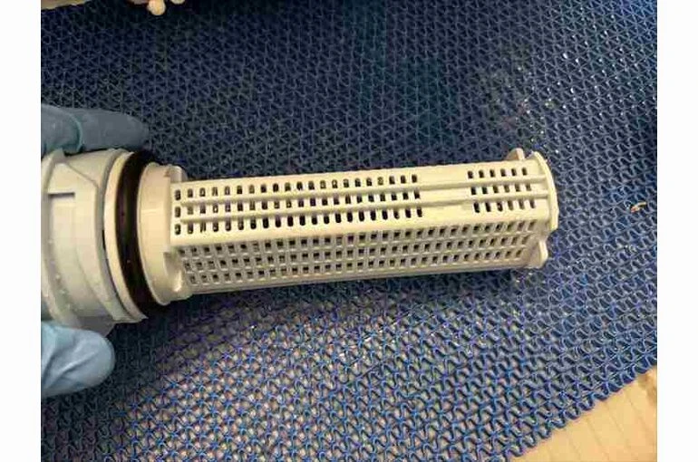    【東芝TW-127XH4】購入半年で異臭が… | 大田区でのドラム式洗濯機分解掃除事例   