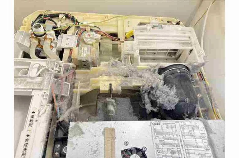    乾燥ダクト掃除はプロにお任せ！シャープ製ドラム式洗濯機分解クリーニング【練馬区】   