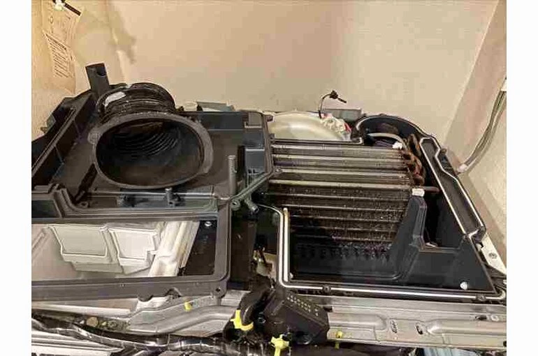    乾燥経路の掃除で失敗？注意点とパナソニック製ドラム式洗濯機の分解掃除事例【千代田区】   