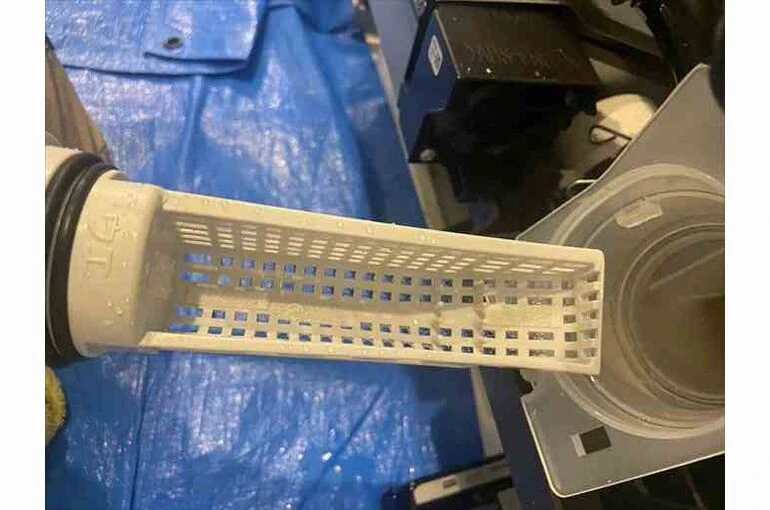    ゴミ取りフィルターの目詰まり注意！ドラム式洗濯機(パナソニックNA-VG1500R)分解掃除事例【北区】   